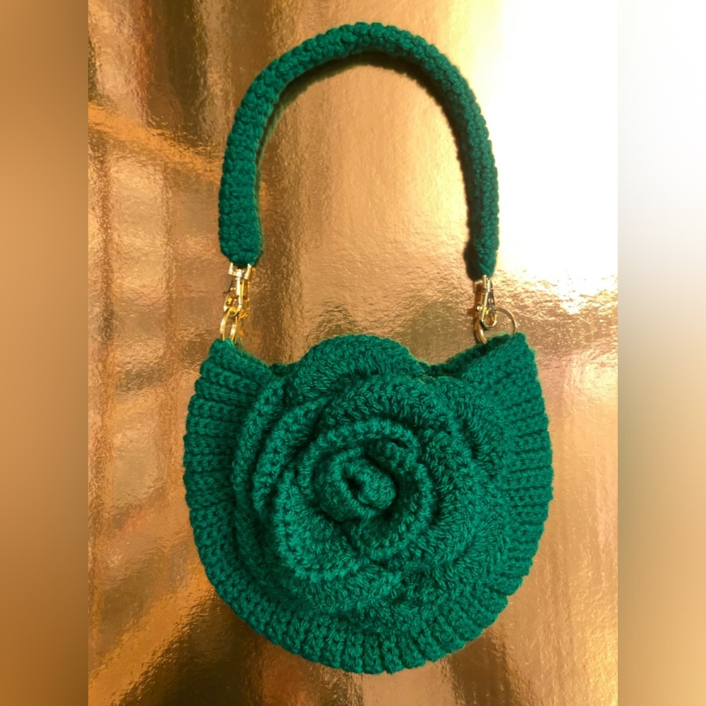 Elegant Green Crochet Shoulder Bag

handmade
